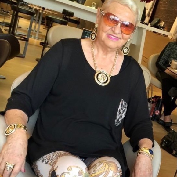 Meet your Posh Ambassadors, Michelle & Christel - Picture 4 of 11